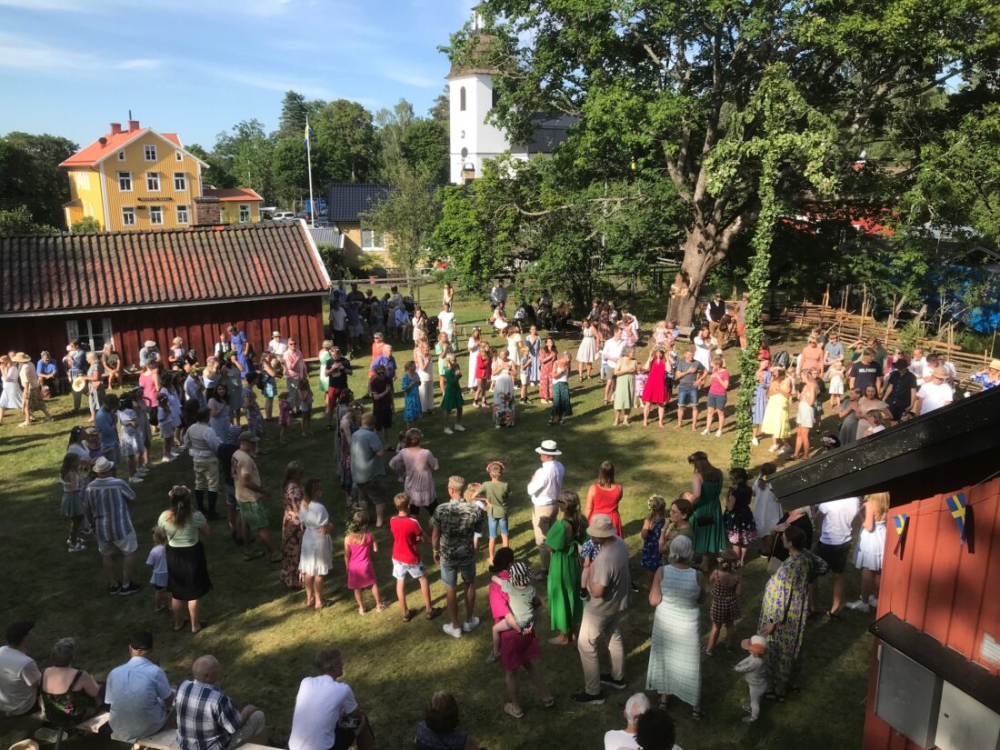 Bild till evenamnget Midsommarfirande i Västrum